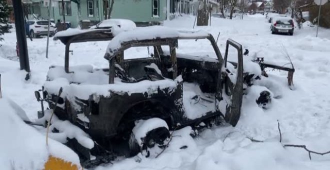 En Búfalo comienzan a retirar la nieve acumulada