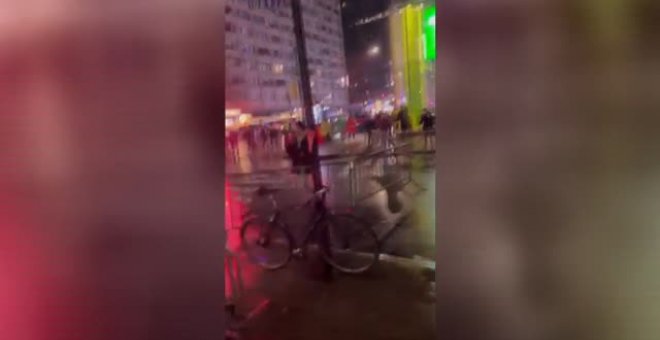 Tres policías heridos tras ser atacados por un joven con un machete en el centro de Nueva York