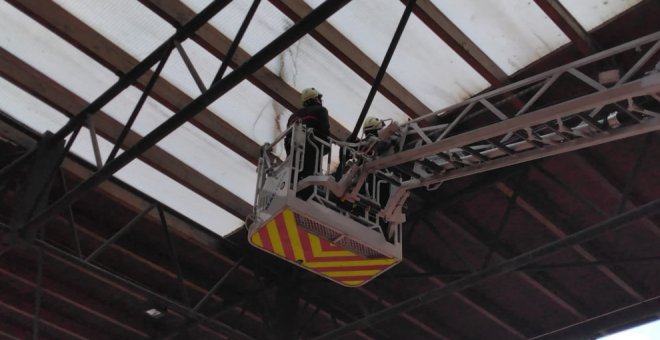 Sofocado un incendio en una fábrica de combustibles de Molledo