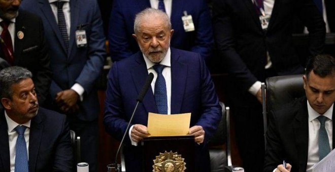 Lula inicia la reconstrucción de Brasil