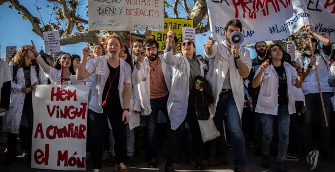 Catalunya afronta un reinicio de curso caliente con las huelgas de sanitarios y docentes