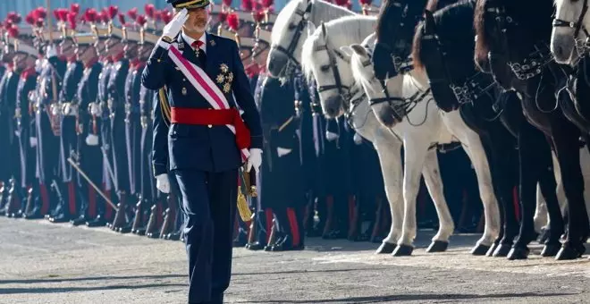 Felipe VI justifica la subida del gasto militar y Unidas Podemos responde: "Tiene claro a quiénes representa"