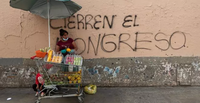 Miles de manifestantes procedentes de todos los puntos de Perú se dirigen a Lima