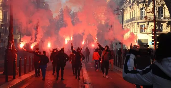 Francia se levanta contra la reforma de las pensiones de Macron