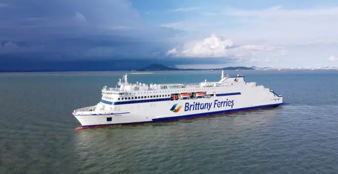 Brittany Ferries contratará personal en Santander para su nuevo buque 'Santoña'