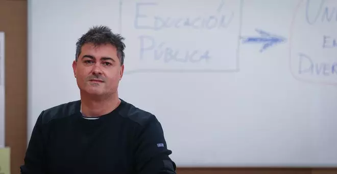 El director del IES de La Corredoria en la lista de IU Oviedo