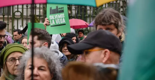 Galería: Centenares de personas reclaman de nuevo en Oviedo la conservación de La Vega