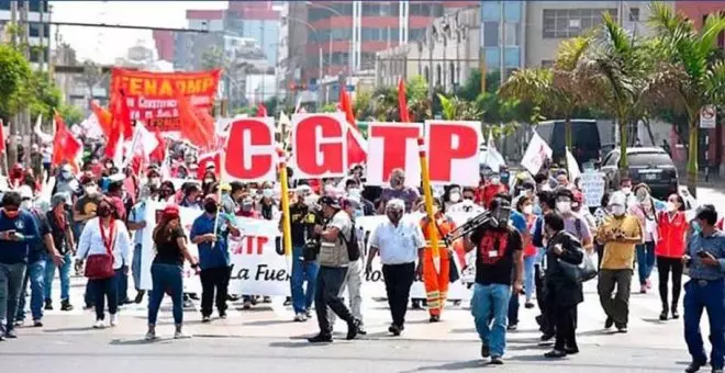 La mayor central sindical peruana convoca su primera huelga indefinida en los últimos 20 años