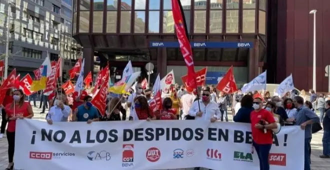 Los grandes bancos reducen su plantilla en 5800 trabajadores y cierran 1300 oficinas