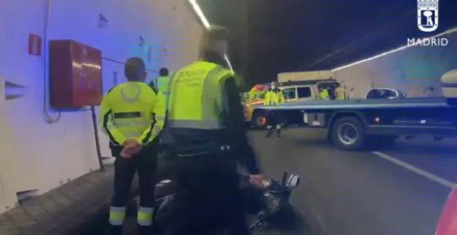 Muere un motorista al chocar contra el muro de un túnel en Madrid