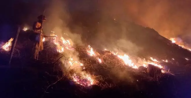 Cantabria amanece con tres incendios forestales activos y dos controlados