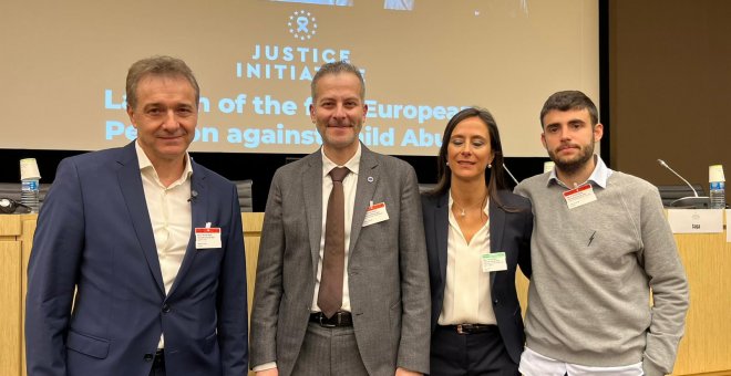 La lucha de Juan tras los abusos en un colegio del Opus: "Ruego que la UE sea el escudo que los menores necesitan"