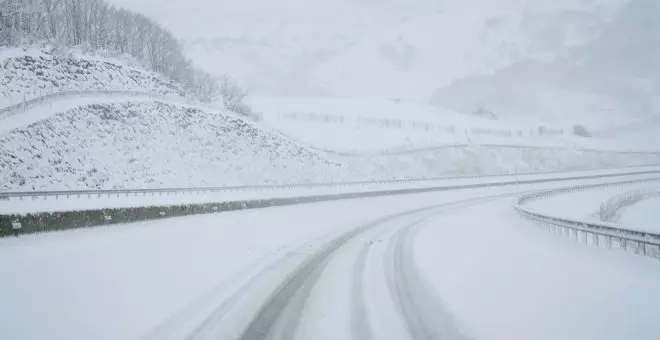 Lunada y Estacas de Trueba siguen cerrados por la nieve