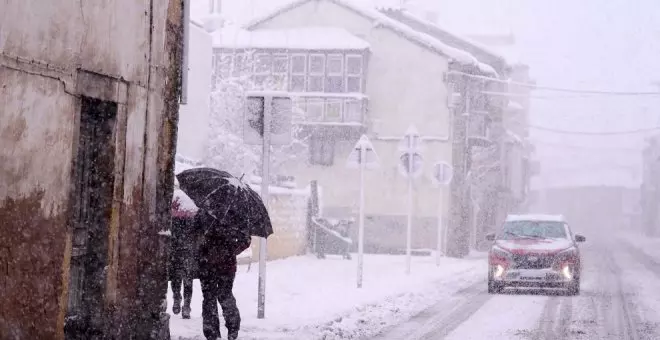 Cantabria seguirá este lunes en alerta por nieve