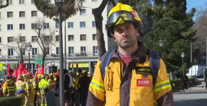 Los bomberos forestales piden un estatuto que unifique sus condiciones