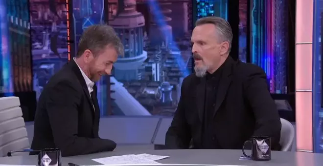 "Ni la de la lejía blanqueaba tanto como Pablo Motos": indignación por la entrevista a Miguel Bosé en 'El Hormiguero'