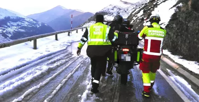 Evacuada en todoterreno una mujer herida tras un accidente de moto en Estacas de Trueba