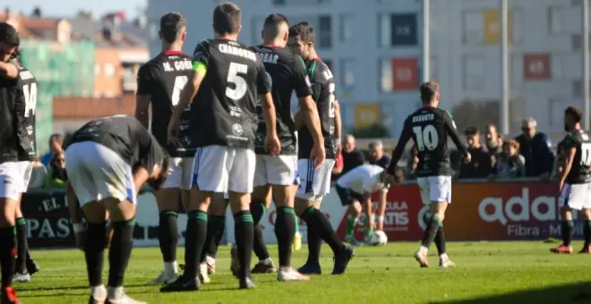 RS Gimnástica y Rayo Cantabria se ven las caras en un derbi de dinámicas cruzadas