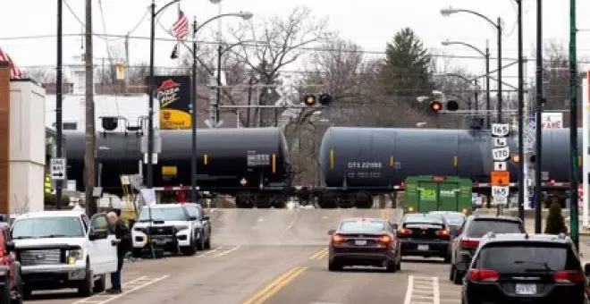 Descarrila otro tren en Estados Unidos cargado con materiales peligrosos