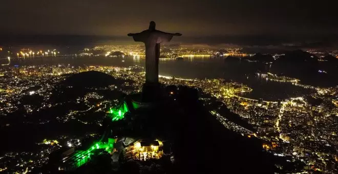 Las imágenes de un mundo a oscuras por la Hora del Planeta