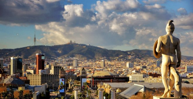 La emergencia social marca el mandato municipal de la pandemia en Catalunya: "No podemos atender a todo el mundo"