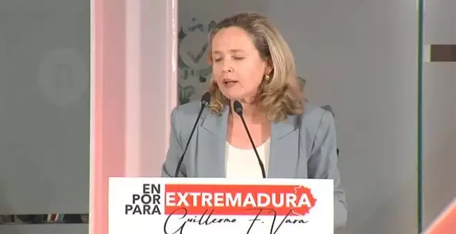 Calviño contrapone la política de "protección y progreso" del Gobierno de coalición a la de "recortes y precariedad" del PP