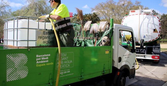 Piscines municipals obertes i reg de supervivència amb aigua potable: Barcelona rebaixa les mesures per sequera