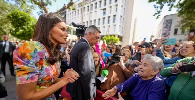 Otras miradas - El regreso del emérito y una señora en Córdoba