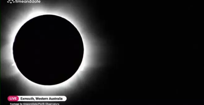 Espectacular eclipse solar total desde el noroeste de Australia