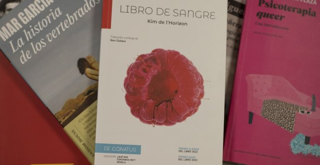 Cuatro libros para huir de una mirada tránsfoba, neoliberal y patriarcal