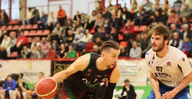 Orgullo de equipo ante Leyma Coruña