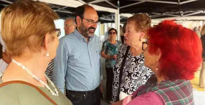 Urraca se compromete a activar el programa para evitar la soledad no deseada de los mayores