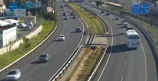 Circula cuatro kilómetros de la autovía en sentido contrario en Cádiz