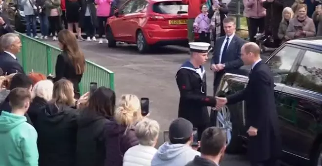 Los príncipes de Gales visitan la localidad de Aberfan