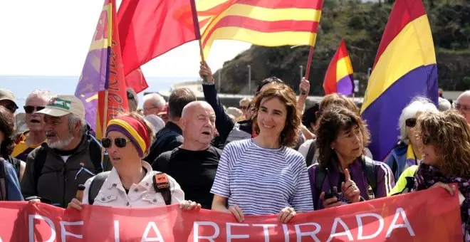 Centenars de persones culminen la darrera etapa de la marxa La Retirada: "Els drets d'avui no ens els han regalat"