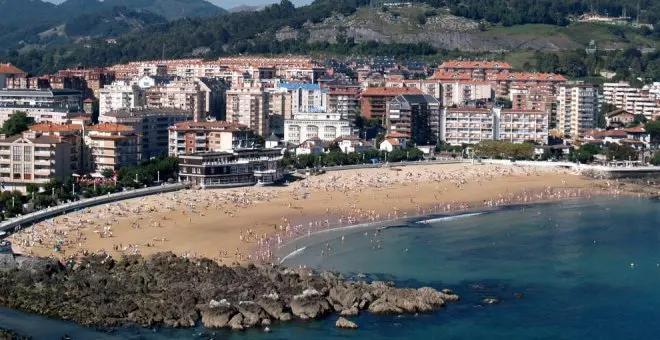 Once playas cántabras volverán a lucir las 'Banderas Azules' tras incorporarse Brazomar y salir Berria