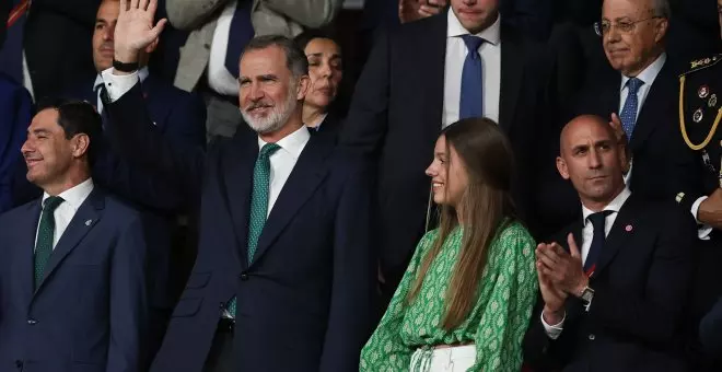 Aficionados del Osasuna pitan al himno nacional en la final de la Copa del Rey