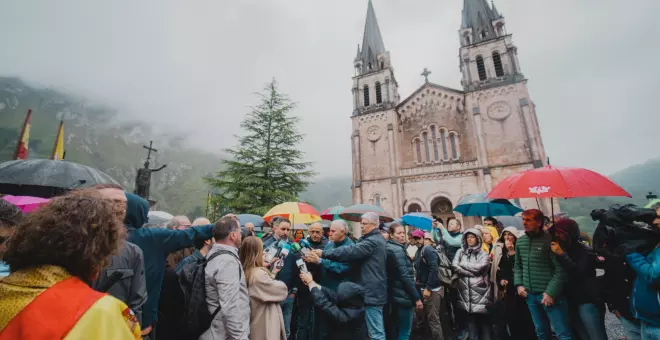 La concejala de Vox implicada en un caso de narcotráfico desluce la visita de Abascal a Covadonga