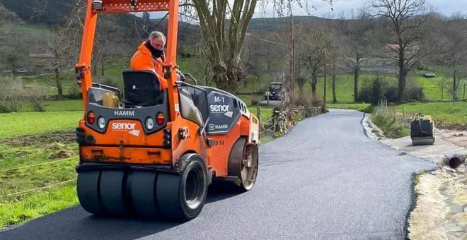 El Ayuntamiento inicia los trabajos de asfaltado en la carretera del barrio San Mayor