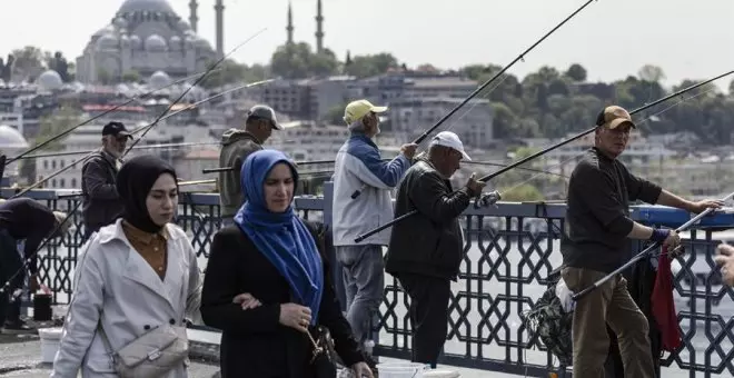 Exteriores protesta ante Turquía por la retención y expulsión de diez observadores españoles