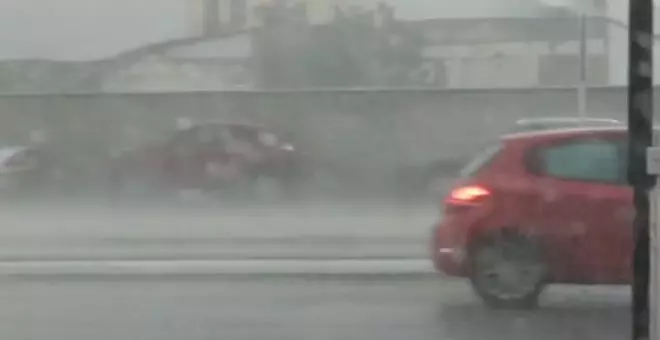 Una tormenta de granizo deja grandes destrozos en un pueblo de Sevilla