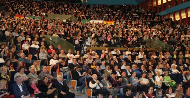 Revilla sí llena el Palacio de Festivales