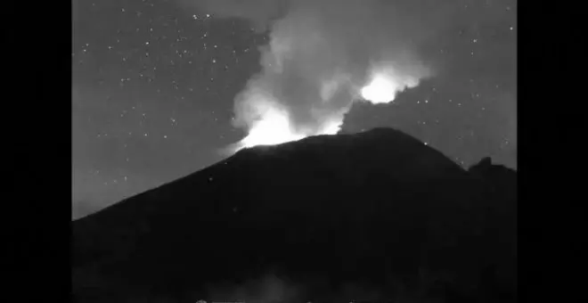 Continúa la intensa actividad en el volcán mexicano Popocatépetl