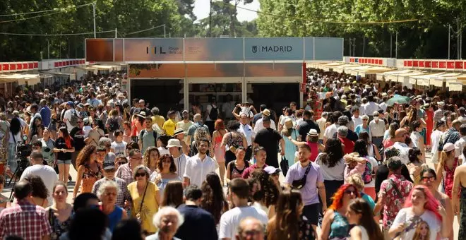 Feria del libro: cuándo empieza, cuáles son los horarios, y qué casetas y firmas no te puedes perder