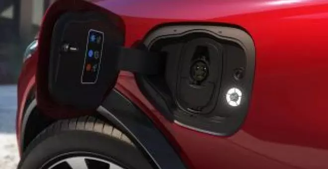 Ford cambia sus coches eléctricos, reconociendo la superioridad de Tesla en la tecnología de recarga