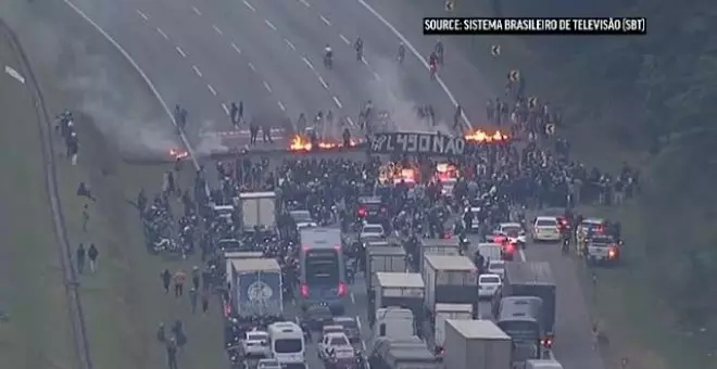 Indígenas guaraníes cortan la entrada a Sao Paulo