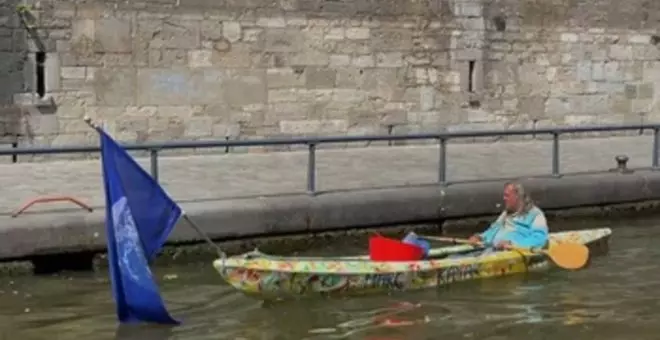 Marc, el hombre de Namur que limpia los ríos a bordo de su kayak