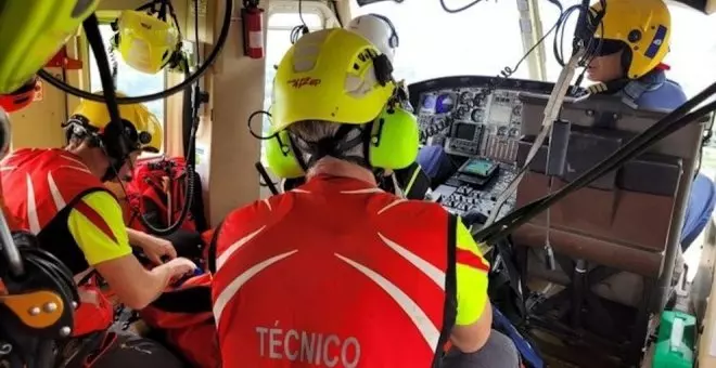 Rescatado en helicóptero un senderista con traumatismo lumbar al caer en la calzada romana de Bárcena de Pie de Concha