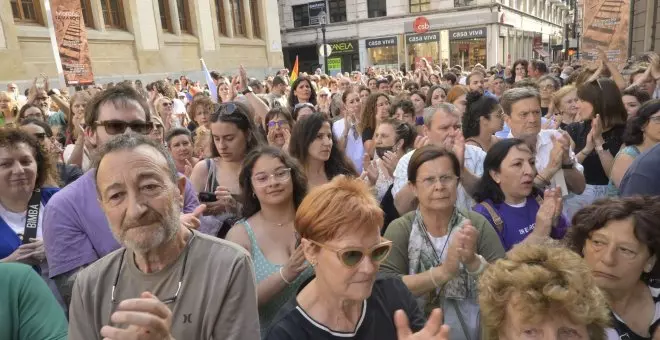 Centenares de gijonesas reclaman a Foro Asturias que rompa su pacto de gobierno con la ultraderecha