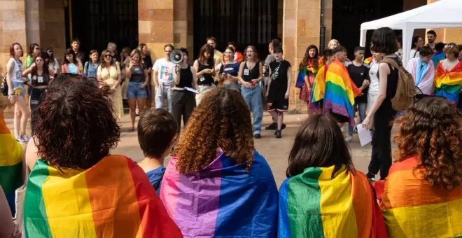 El Orgullo Crítico de Oviedo planta cara a la desidia institucional del PP